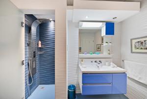 Modern Luxury Upgraded 2BR Apartment The Greens