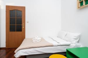 Cracow City Centre Apartment by BookingHost