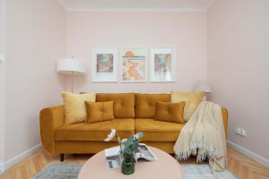 Charming One-Bedroom Apartment with Functional Interiors by Noclegi Renters