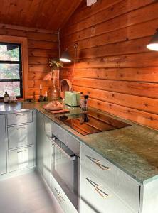 Log Cabin Near Heatherhill And Vejby Beach