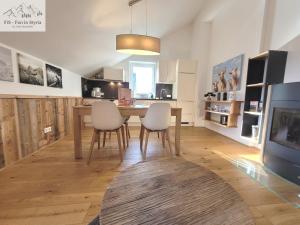 Mountain Suite A10 - by FiS