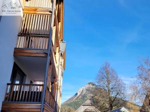 Mountain Suite A10 - by FiS