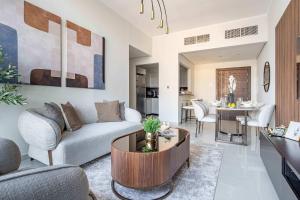 Frank Porter - Silverene Towers