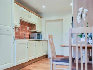 Horseshoe Cottage