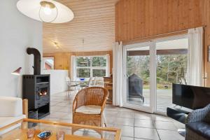 Peaceful Cottage Near Beach And Nature