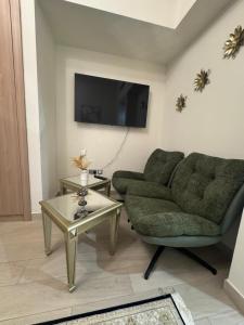 Sophisticated Studio Designer Interiors