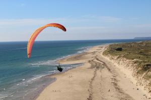 Carteret centre, port avec balcon vue mer