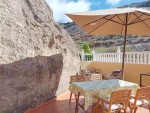 Villa Palomino - Sleeps 6 - Parking - Pet Friendly