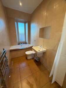 Spacious Tenement with free parking