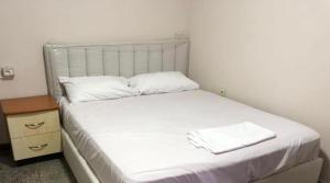 ROYAL 3 Hostel Opposite NALU BAR