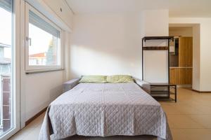 Modern Apartment 5 Minutes from Rho