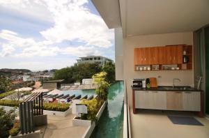 Pool and See View Amazing Room