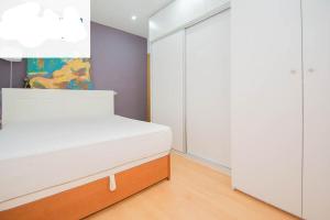 Piso moderno cerca del centro