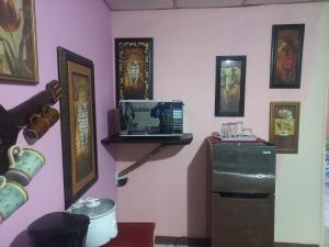 Beautiful air condioned villa for singles, couples, families and groups cozy stay