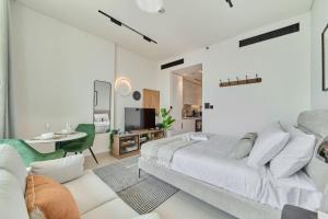 Modern Studio at Binghatti Azure In Heart of JVC