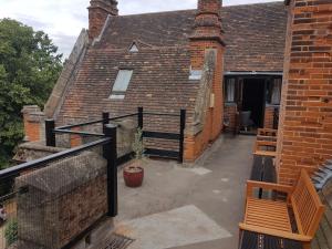 Spacious Country House Apartment