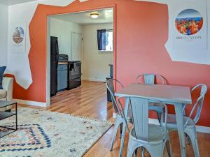 Climbers Paradise, Venture Base Unit 6