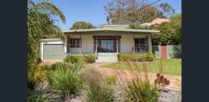 Rare Gem on Red Rock Beach, Phillip Island