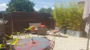 Maisonnette avec terrasse