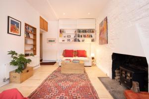 Chic 1-Bedroom Apartment in Edinburgh New Town