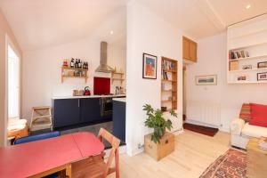 Chic 1-Bedroom Apartment in Edinburgh New Town