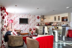 Finest Retreats - Poppy Cottage, Great Houndbeare Farm