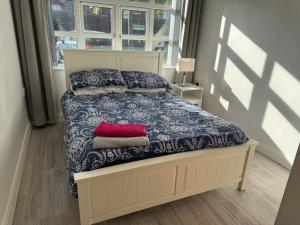 Central Belfast 2 Bedroom Apartment Sleeps 5 Beside Ormeau Park