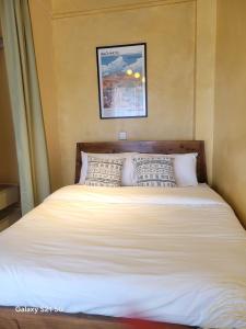 Comfy stays with Dee