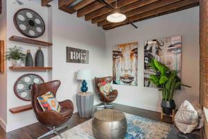 The 1865 Nashville Experience With Speakeasy, Pool & Parking