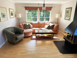 Spacious villa in scenic Älta, perfect for up to 8 adults SE13080