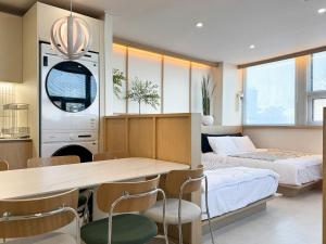 Dongdaemun INN SOON premium city view 2 bathrooms 3 beds