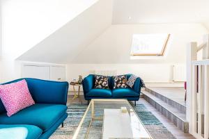 Stylish Two-Bed Loft Escape