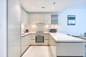 STAY BY LATINEM Luxury 1BR Holiday Home CVG 1803 near Burj Khalifa