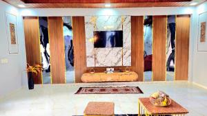 ll EMPYREAN STAY ll ROYAL SUPREME VILLA ll 3BHK ll AC ll PVT POOL ll FREE WIFI ll MINI BAR