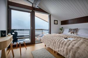 Chalet Pic & View - OVO Network