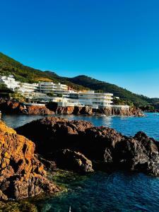 Azuréa Estérel vue mer piscine chauffée