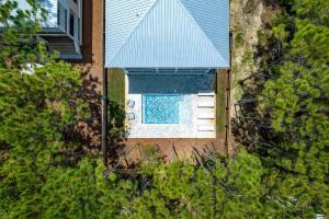 Golf Cart, Big pool, Bikes, Pets OK, Walk 2 Beach!