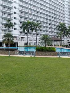 Shell Residences Mall of Asia by Jade