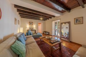 Flora Garden House by HR Madeira