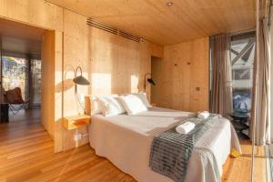 SLEEPBOAT- Modern Houseboat in Porto