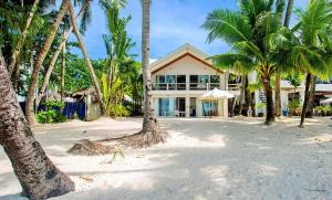 Right along the shoreline !