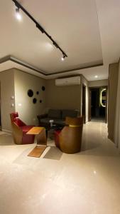 Luxurious Lakeview 2BR in Zed Towers