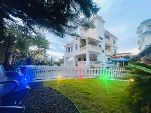 Prime and peaceful environment , BRIT HOUSE