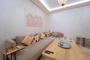 Gueliz Central 2BR Apartment with Pool and Parking