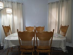 3 BR Townhouse Close to the Falls