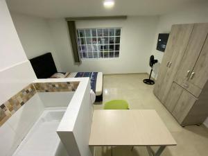 Extraordinario aparta estudio NUEVO champagnat