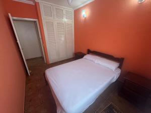 Cobertura Duplex frente Praia Massaguaçu 6 pessoas com vista e piscina