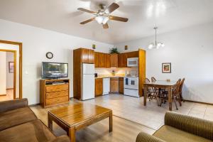 One-Bedroom Apartment- Upper Level Roundhouse Residences