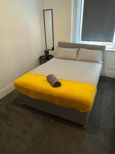 5 Min Drive To City Centre 3 Bedrooms Free Parking