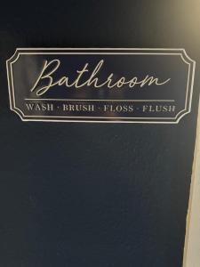 5 Min Drive To City Centre 3 Bedrooms Free Parking